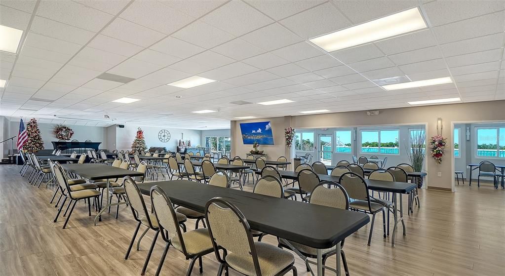 For Sale: $450,000 (3 beds, 2 baths, 1749 Square Feet)