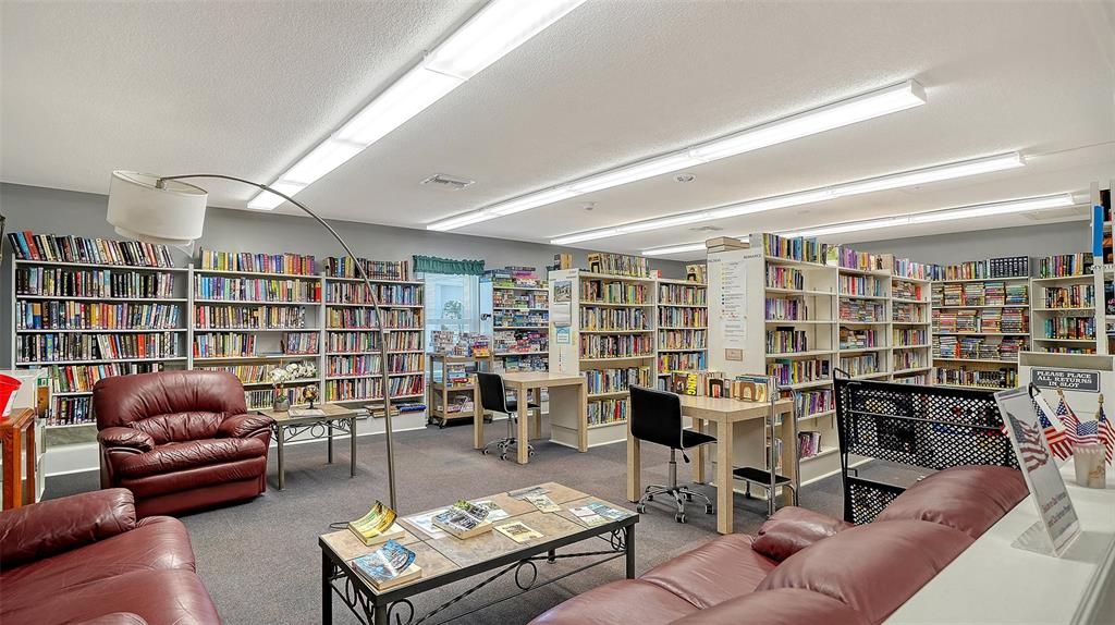 For Sale: $450,000 (3 beds, 2 baths, 1749 Square Feet)