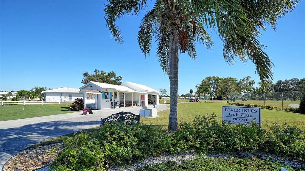 For Sale: $450,000 (3 beds, 2 baths, 1749 Square Feet)