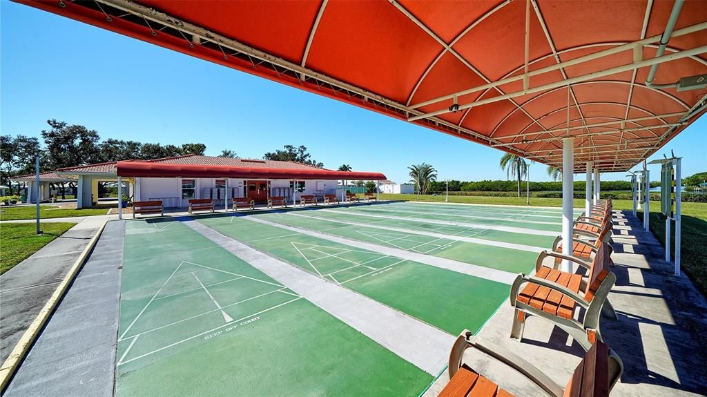 For Sale: $450,000 (3 beds, 2 baths, 1749 Square Feet)