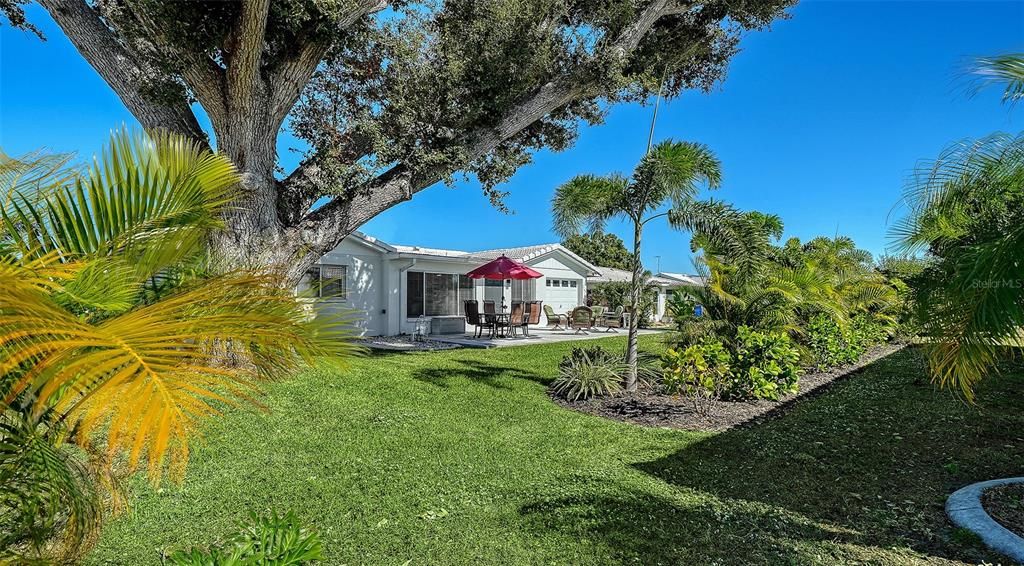 For Sale: $450,000 (3 beds, 2 baths, 1749 Square Feet)