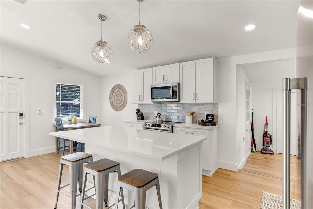 For Sale: $420,000 (3 beds, 2 baths, 1112 Square Feet)