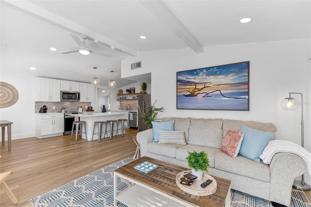 For Sale: $420,000 (3 beds, 2 baths, 1112 Square Feet)