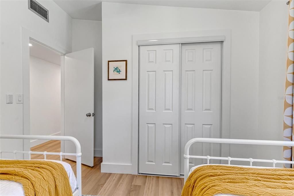 For Sale: $420,000 (3 beds, 2 baths, 1112 Square Feet)