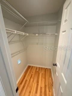 出租: $1,800 (2 贝兹, 1 浴室, 884 平方英尺)