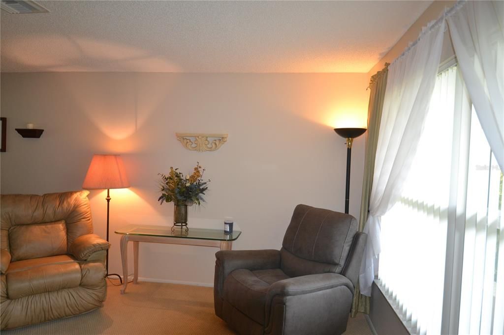 For Rent: $4,000 (2 beds, 2 baths, 1876 Square Feet)