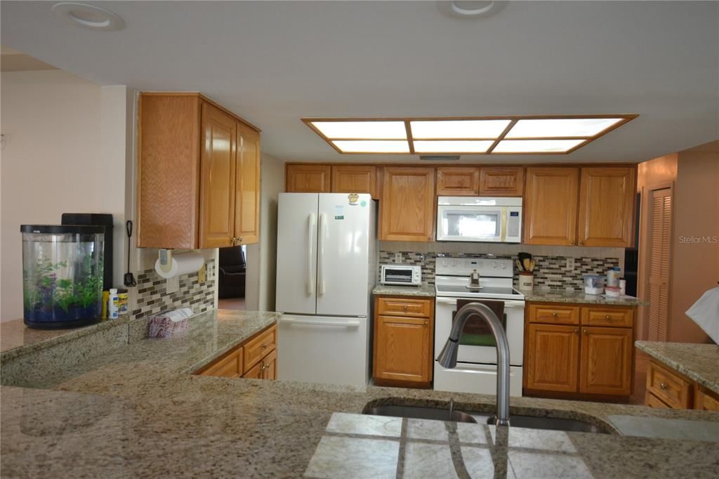 For Rent: $4,000 (2 beds, 2 baths, 1876 Square Feet)