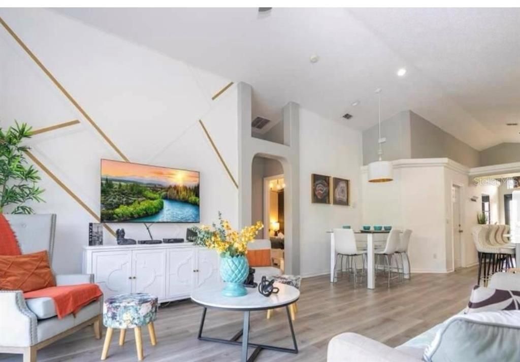 For Sale: $447,000 (4 beds, 2 baths, 1412 Square Feet)