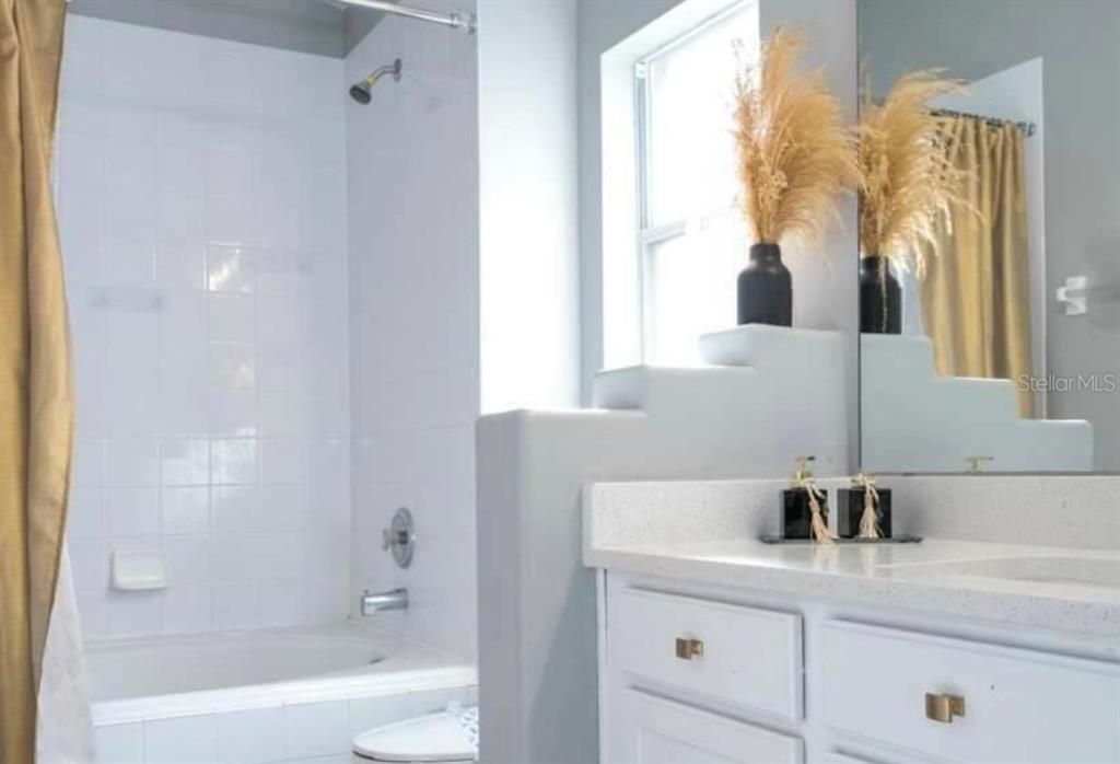 For Sale: $447,000 (4 beds, 2 baths, 1412 Square Feet)