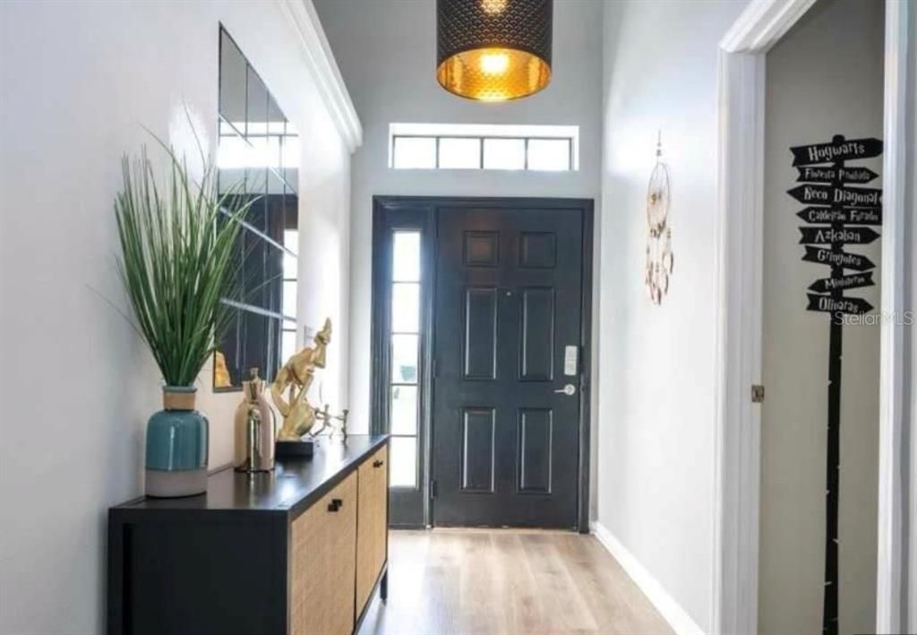 For Sale: $447,000 (4 beds, 2 baths, 1412 Square Feet)