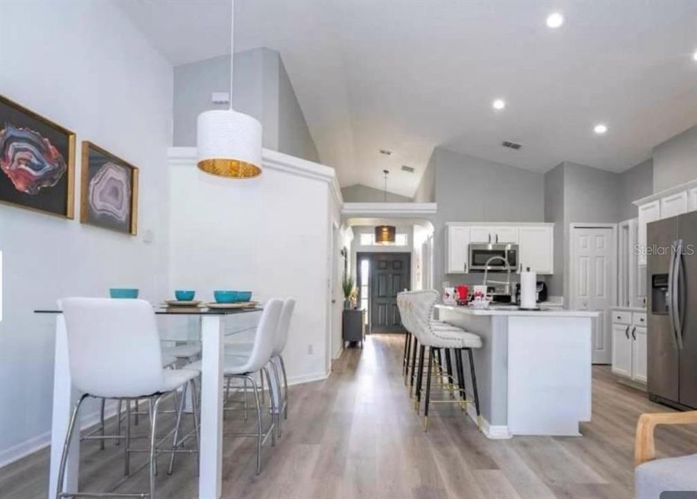 For Sale: $447,000 (4 beds, 2 baths, 1412 Square Feet)