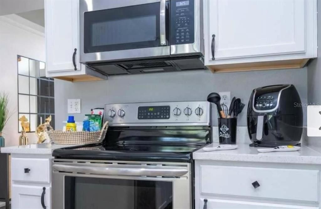 For Sale: $447,000 (4 beds, 2 baths, 1412 Square Feet)