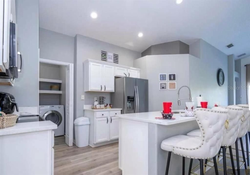 For Sale: $447,000 (4 beds, 2 baths, 1412 Square Feet)