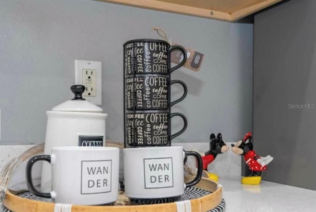 For Sale: $447,000 (4 beds, 2 baths, 1412 Square Feet)