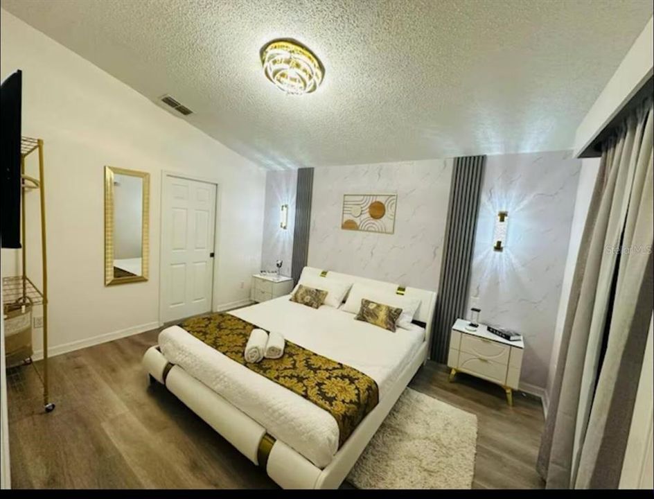 For Sale: $447,000 (4 beds, 2 baths, 1412 Square Feet)