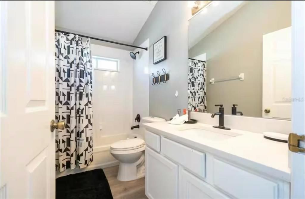 For Sale: $447,000 (4 beds, 2 baths, 1412 Square Feet)