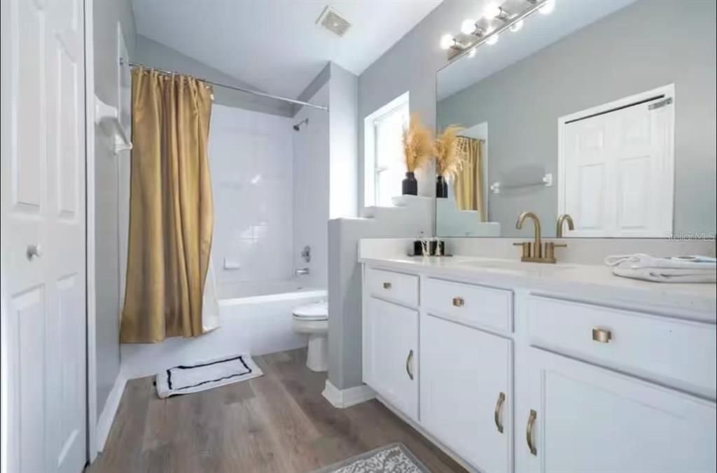 For Sale: $447,000 (4 beds, 2 baths, 1412 Square Feet)