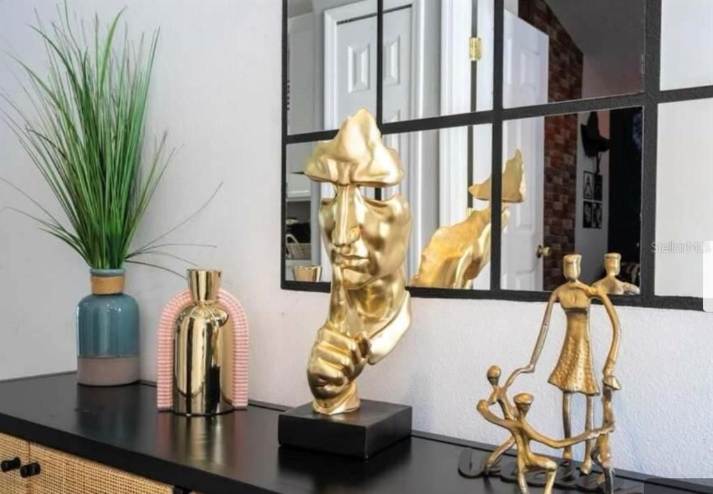 For Sale: $447,000 (4 beds, 2 baths, 1412 Square Feet)