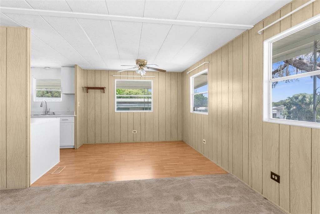 出租: $1,500 (2 贝兹, 2 浴室, 1152 平方英尺)