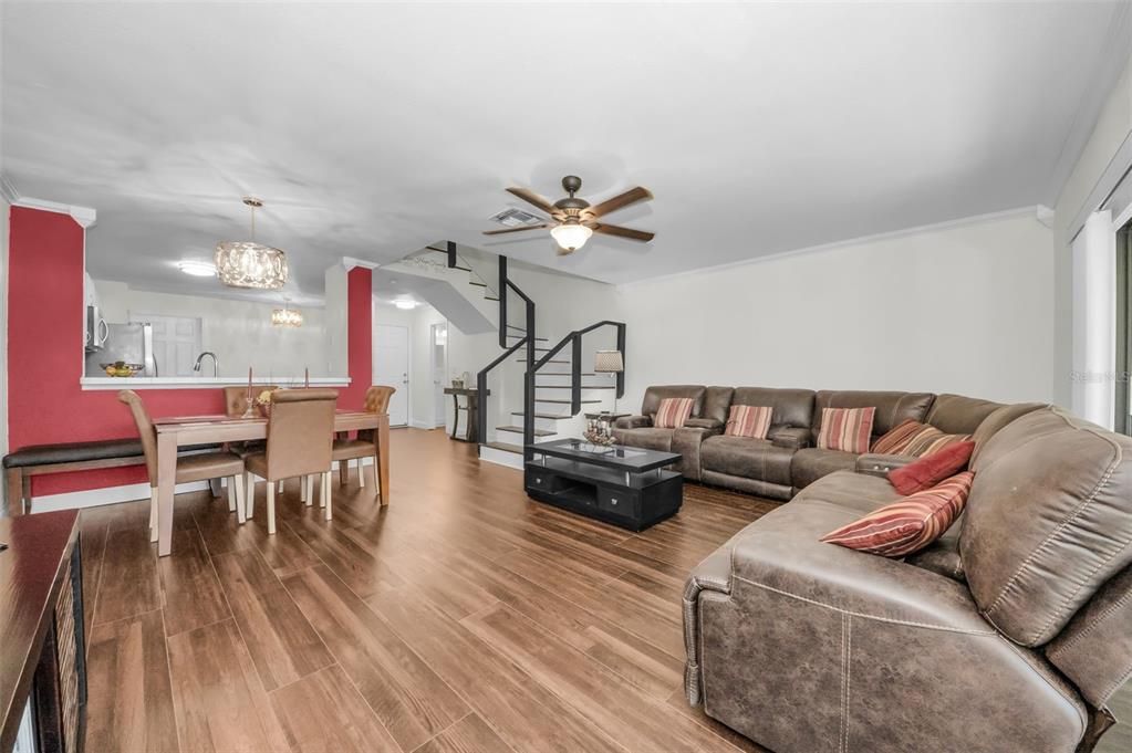 待售: $419,000 (3 贝兹, 2 浴室, 1325 平方英尺)