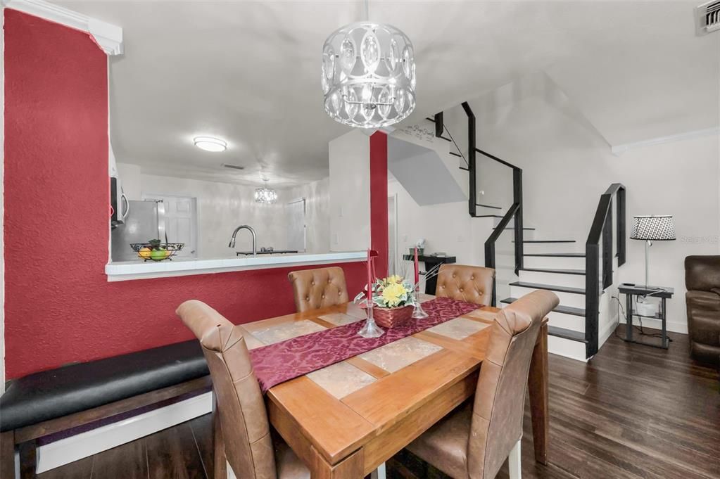 待售: $419,000 (3 贝兹, 2 浴室, 1325 平方英尺)