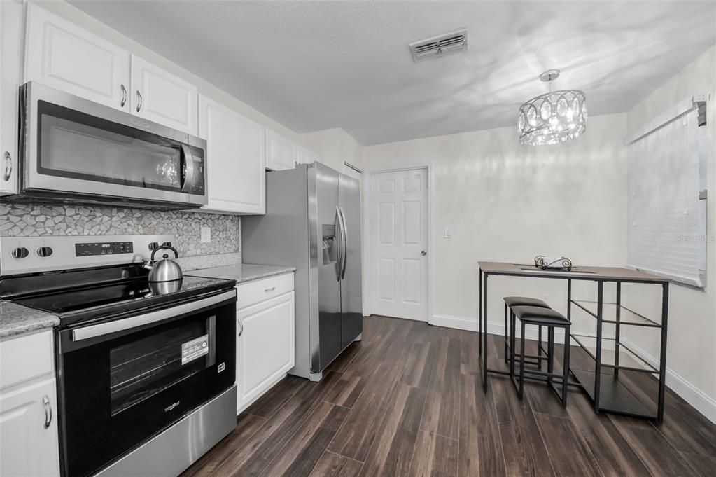 待售: $419,000 (3 贝兹, 2 浴室, 1325 平方英尺)