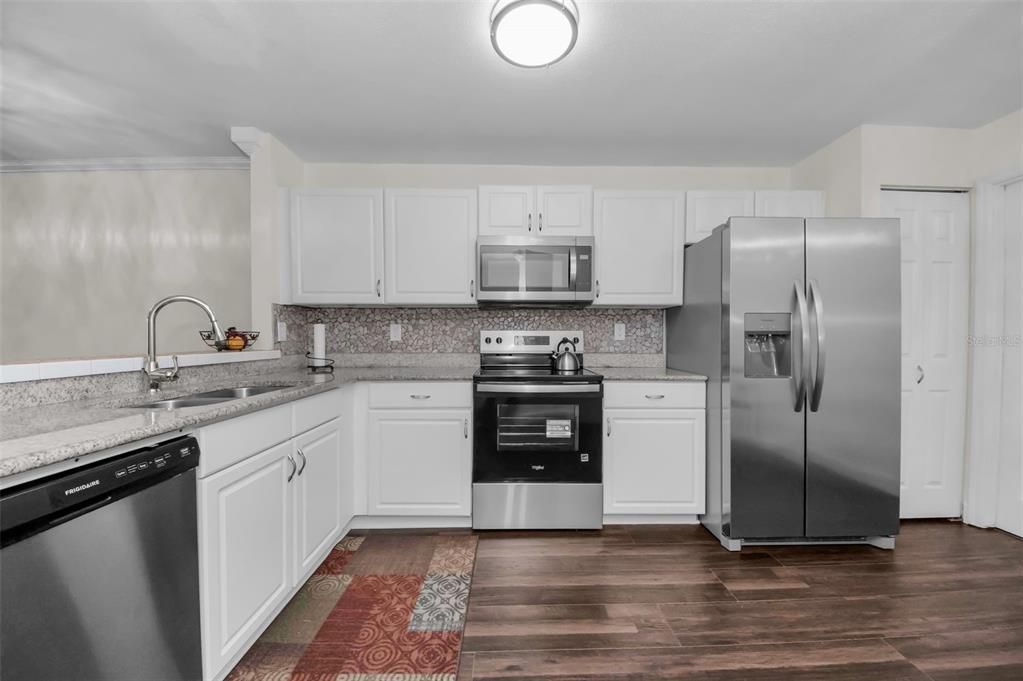 待售: $419,000 (3 贝兹, 2 浴室, 1325 平方英尺)