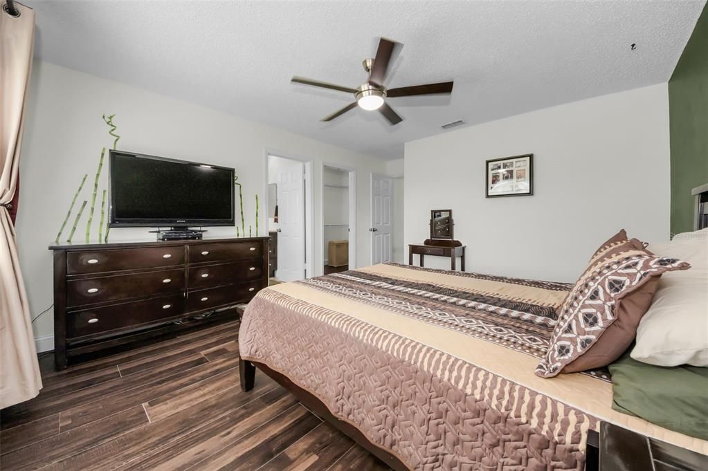 待售: $419,000 (3 贝兹, 2 浴室, 1325 平方英尺)