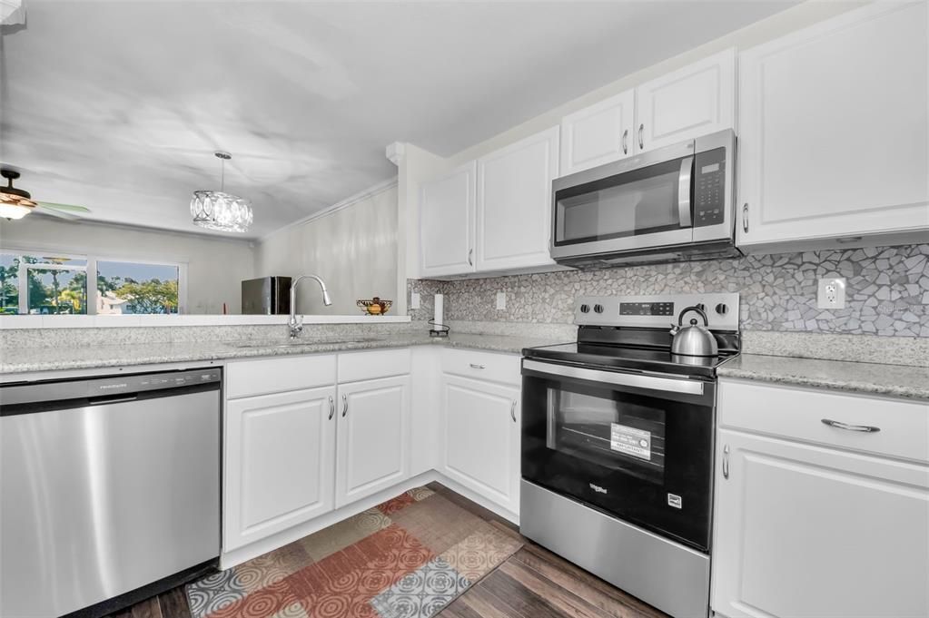 待售: $419,000 (3 贝兹, 2 浴室, 1325 平方英尺)