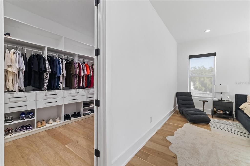 На продажу: $2,249,000 (4 спален, 4 ванн, 4190 Квадратных фут)