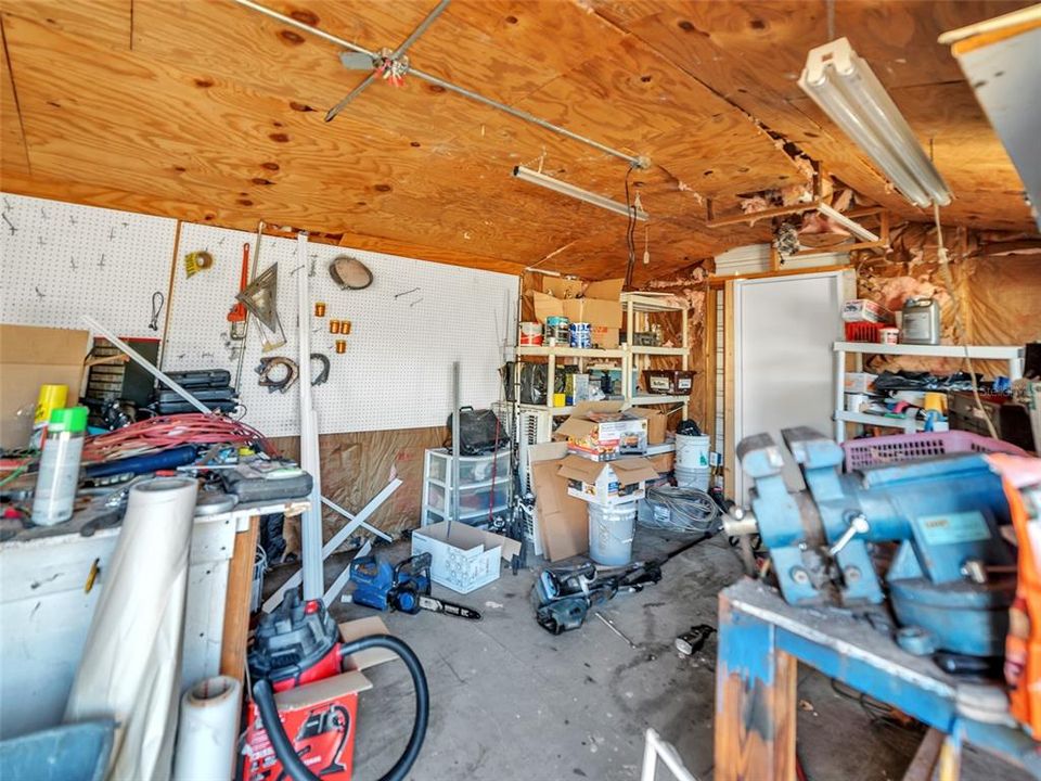 待售: $380,000 (4 贝兹, 2 浴室, 2356 平方英尺)