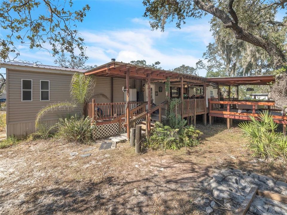 待售: $380,000 (4 贝兹, 2 浴室, 2356 平方英尺)