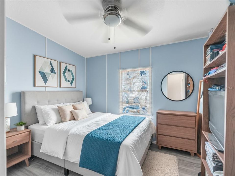 待售: $380,000 (4 贝兹, 2 浴室, 2356 平方英尺)