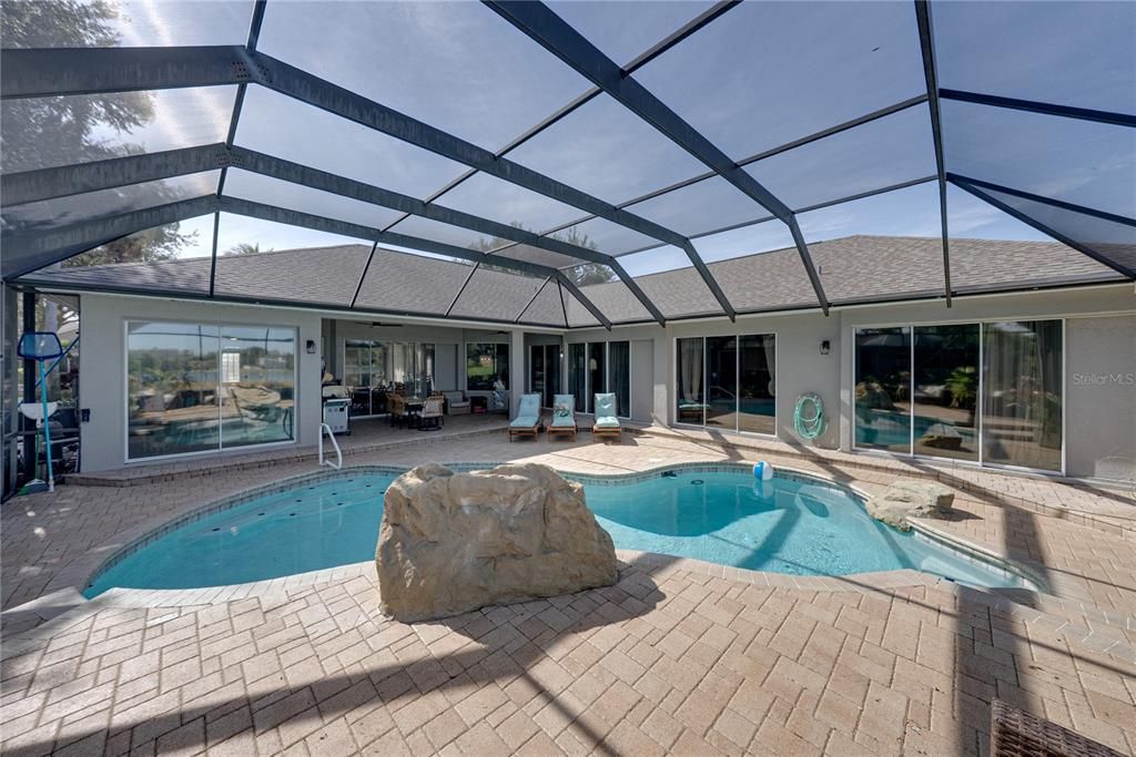 En Venta: $684,950 (4 camas, 3 baños, 3086 Pies cuadrados)