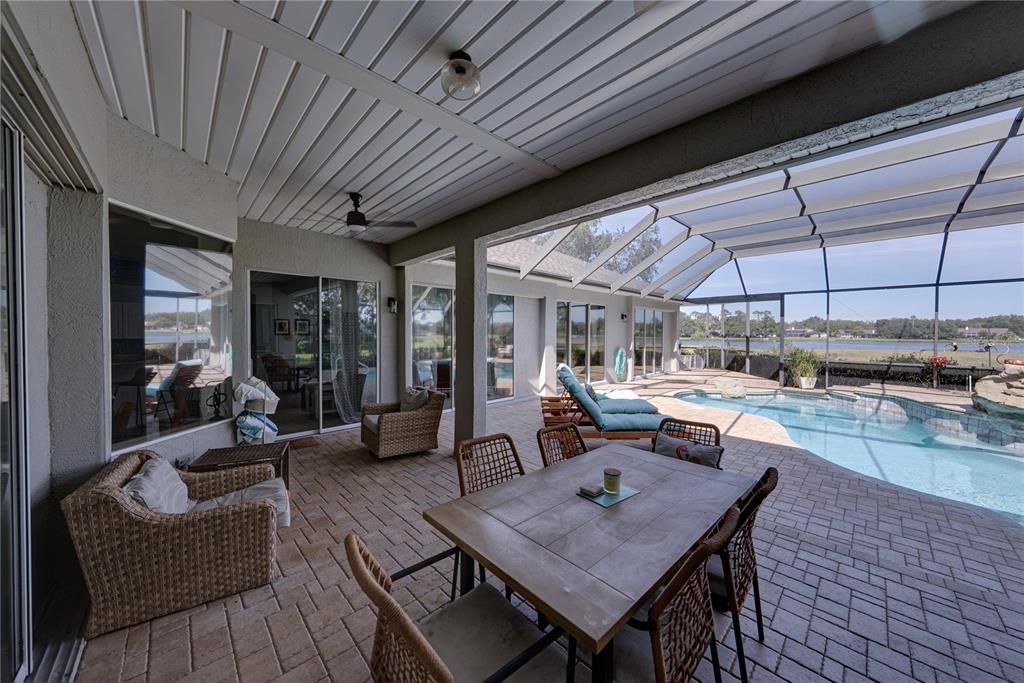 En Venta: $684,950 (4 camas, 3 baños, 3086 Pies cuadrados)