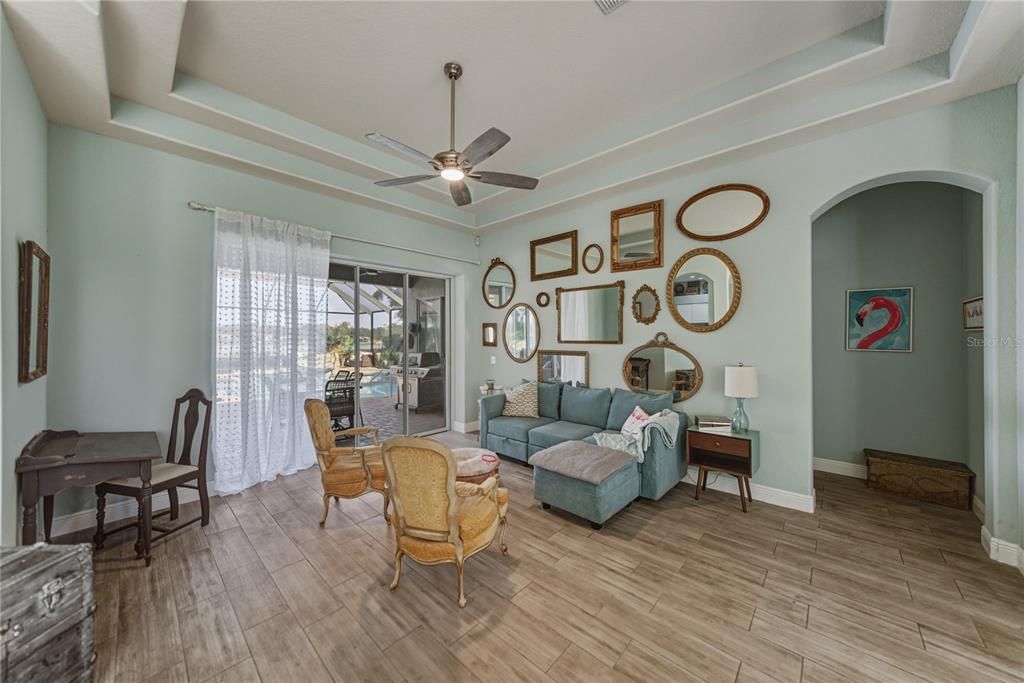 En Venta: $684,950 (4 camas, 3 baños, 3086 Pies cuadrados)