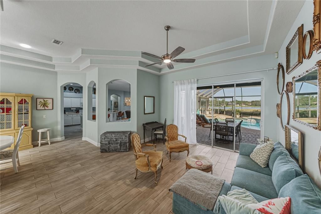 En Venta: $684,950 (4 camas, 3 baños, 3086 Pies cuadrados)