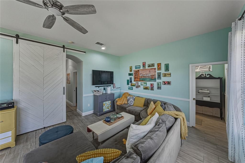 En Venta: $684,950 (4 camas, 3 baños, 3086 Pies cuadrados)