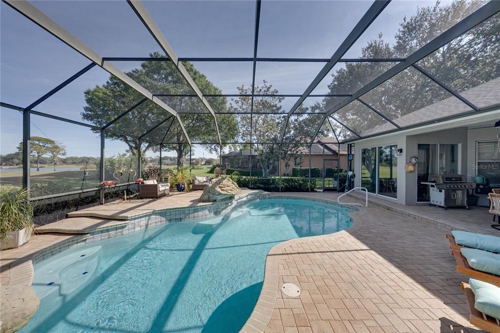 En Venta: $684,950 (4 camas, 3 baños, 3086 Pies cuadrados)