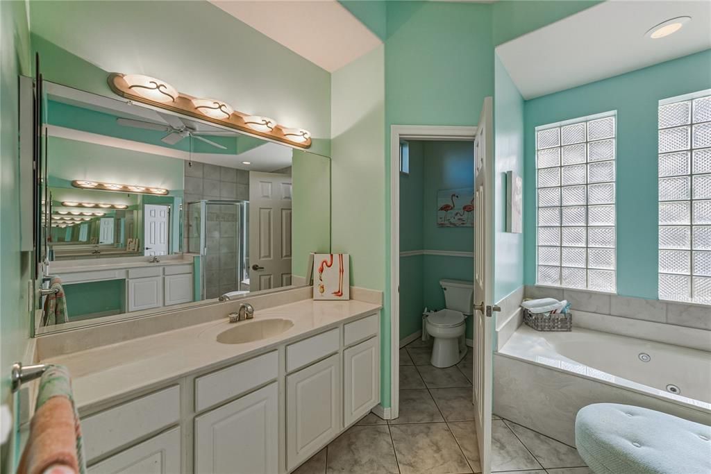 En Venta: $684,950 (4 camas, 3 baños, 3086 Pies cuadrados)