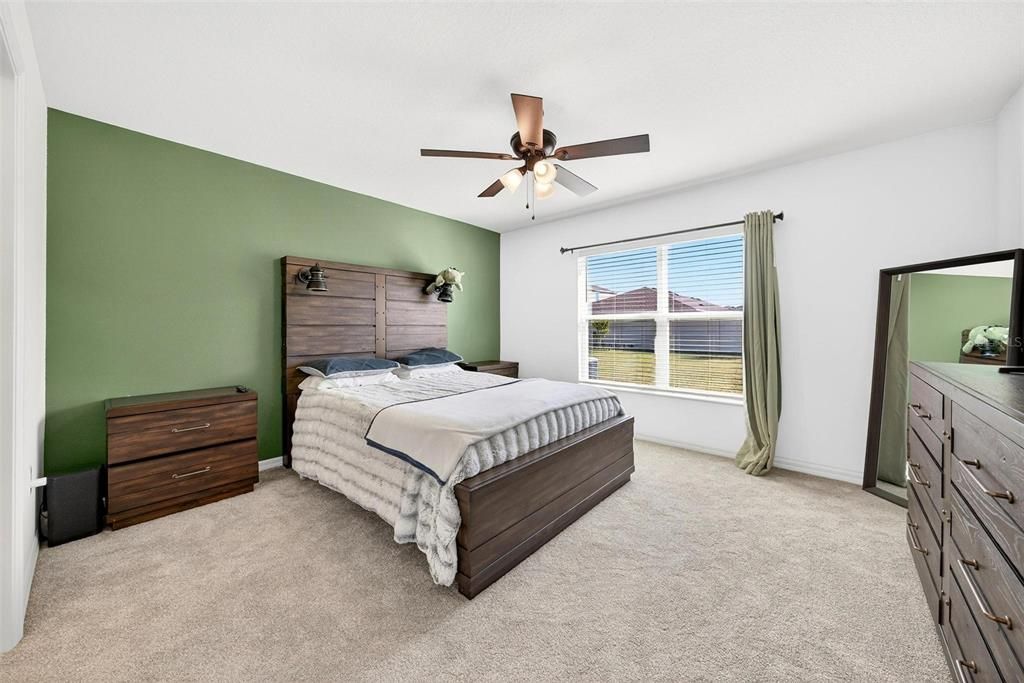 En Venta: $300,000 (3 camas, 2 baños, 1579 Pies cuadrados)