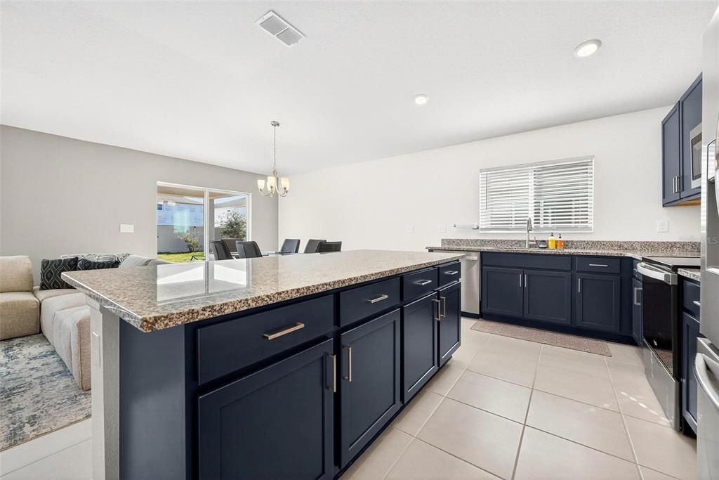 En Venta: $300,000 (3 camas, 2 baños, 1579 Pies cuadrados)