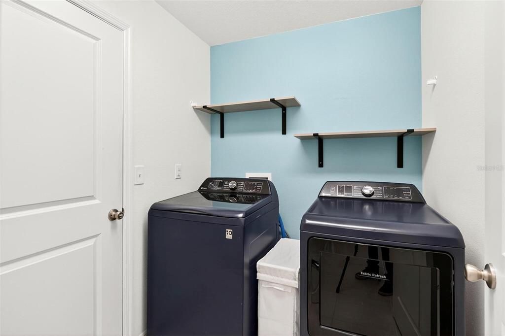 En Venta: $300,000 (3 camas, 2 baños, 1579 Pies cuadrados)