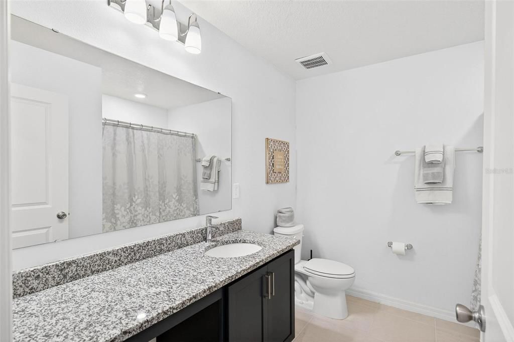 En Venta: $300,000 (3 camas, 2 baños, 1579 Pies cuadrados)