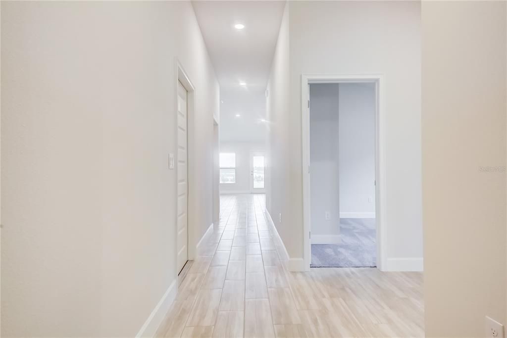 For Sale: $384,805 (3 beds, 2 baths, 1600 Square Feet)