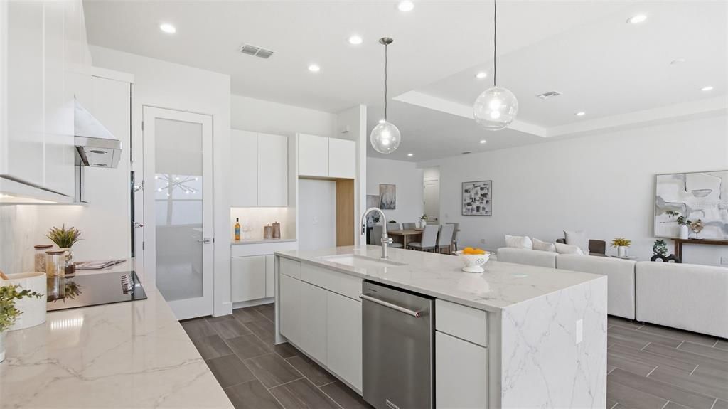 En Venta: $629,000 (3 camas, 2 baños, 2625 Pies cuadrados)