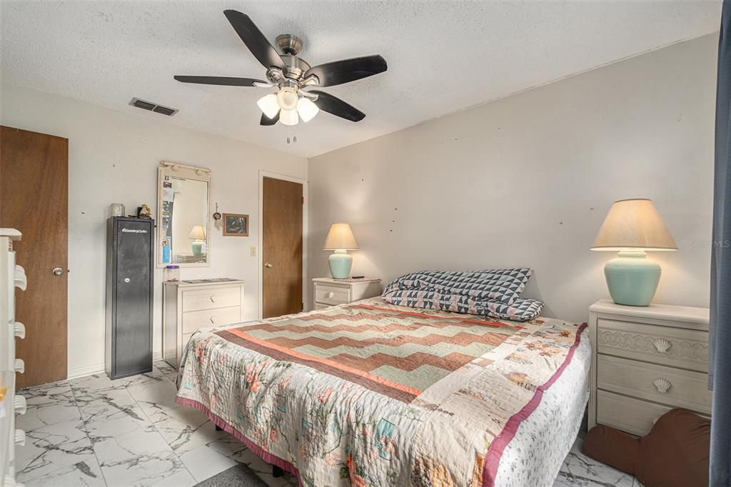 Active With Contract: $335,000 (4 beds, 2 baths, 1735 Square Feet)