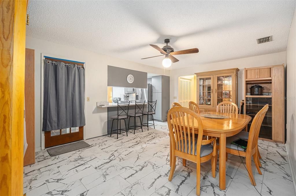 Active With Contract: $335,000 (4 beds, 2 baths, 1735 Square Feet)