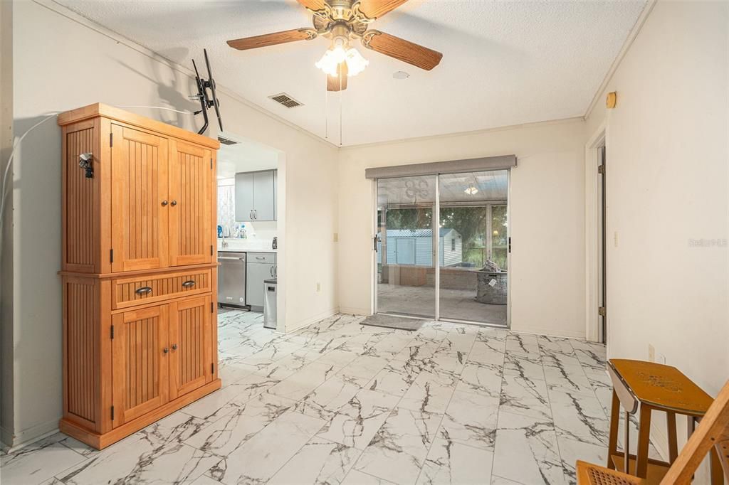 Active With Contract: $335,000 (4 beds, 2 baths, 1735 Square Feet)