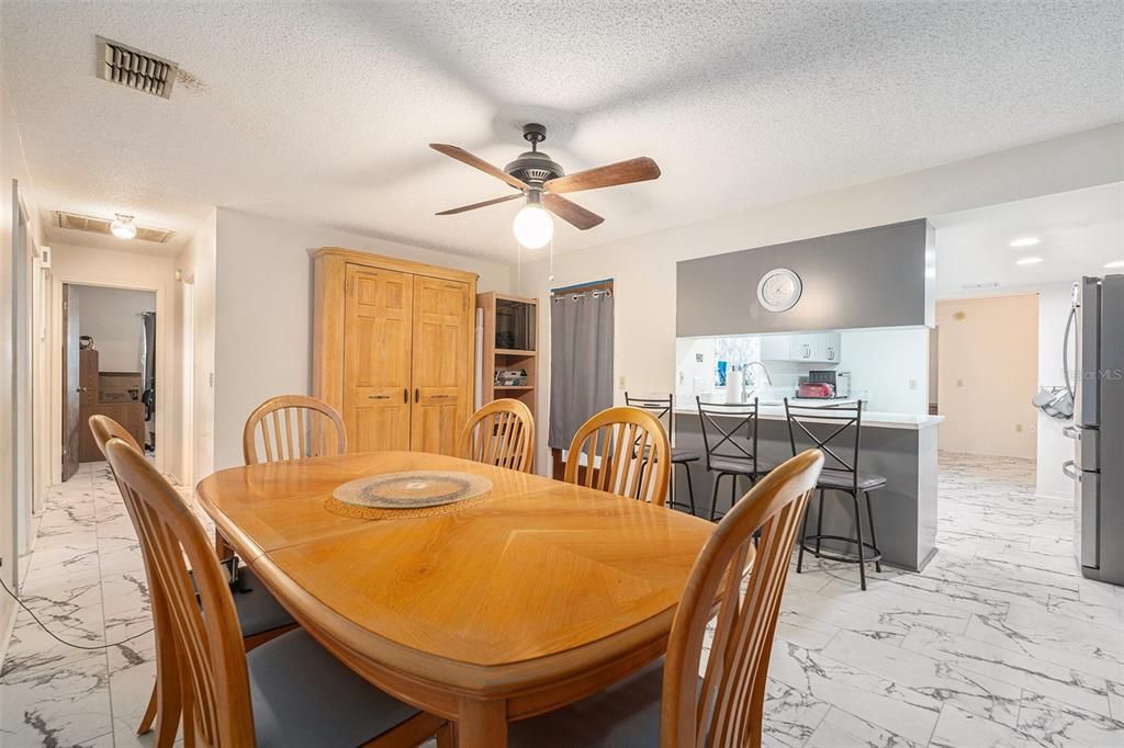 Active With Contract: $335,000 (4 beds, 2 baths, 1735 Square Feet)